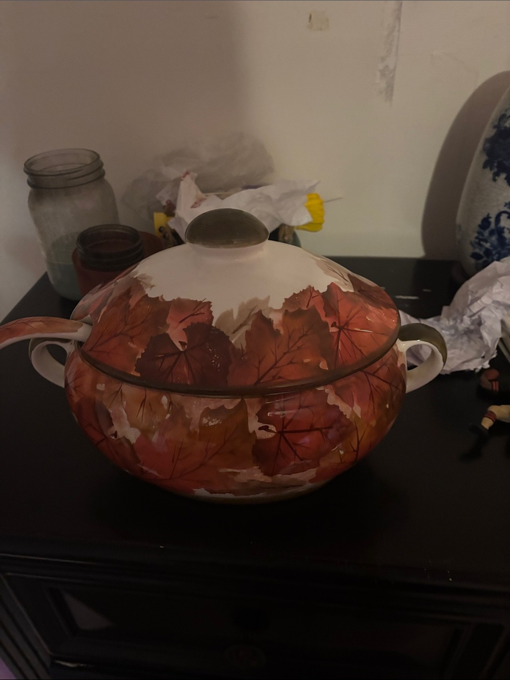 WCL - Ceramic Leaf pattern soup tureen with lid and spoon for fall/thankgiving.